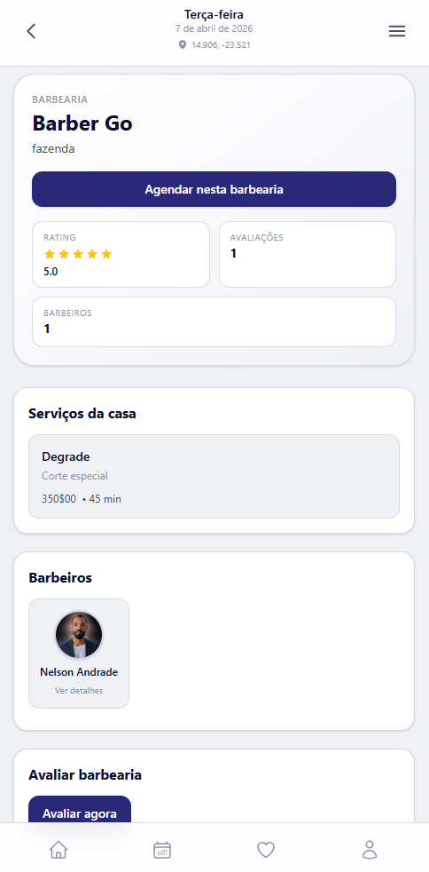 Ecrã da app BarberGo: página da barbearia com serviços e equipa.